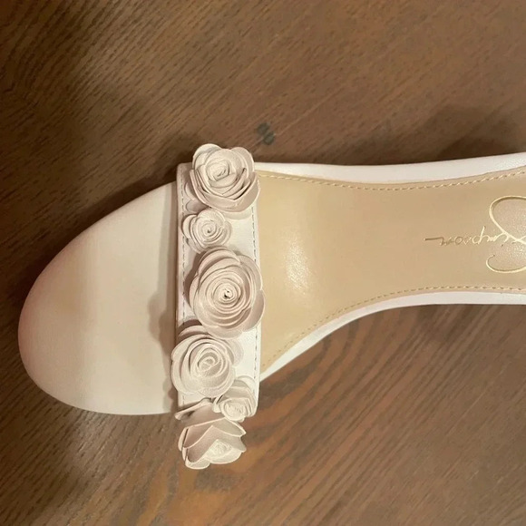 Jessica Simpson White Flower Open Toe Sandals Sz 8 Wedge Platform Style Jeffina - Picture 3 of 7